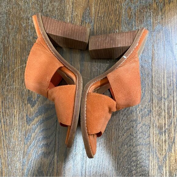 UGG Celia Orange Suede Sandals Size 7M Stacked Heel Mules - Picture 9 of 10